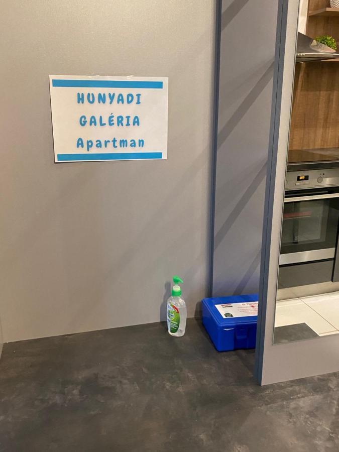 Hunyady Gallery Apartment Budapest Luaran gambar
